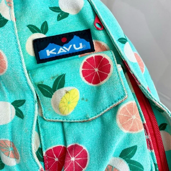 Kavu bag 🍎 🍉 🍓🍋 fruit print - Picture 3 of 5